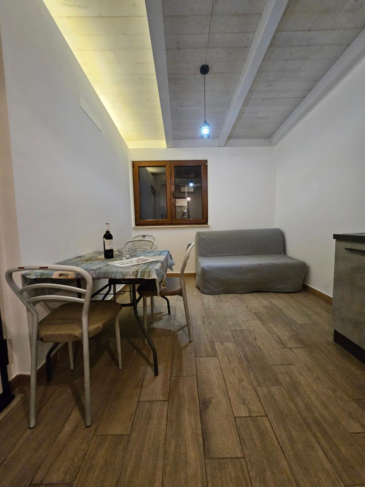 Casa Vacanze Dragona 15 Min Fco 10 Min Ostia Stadtviertel Stadtviertel Acilia Exterior foto